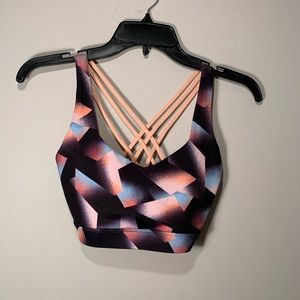 Forever 21 Geometric Design sports bra